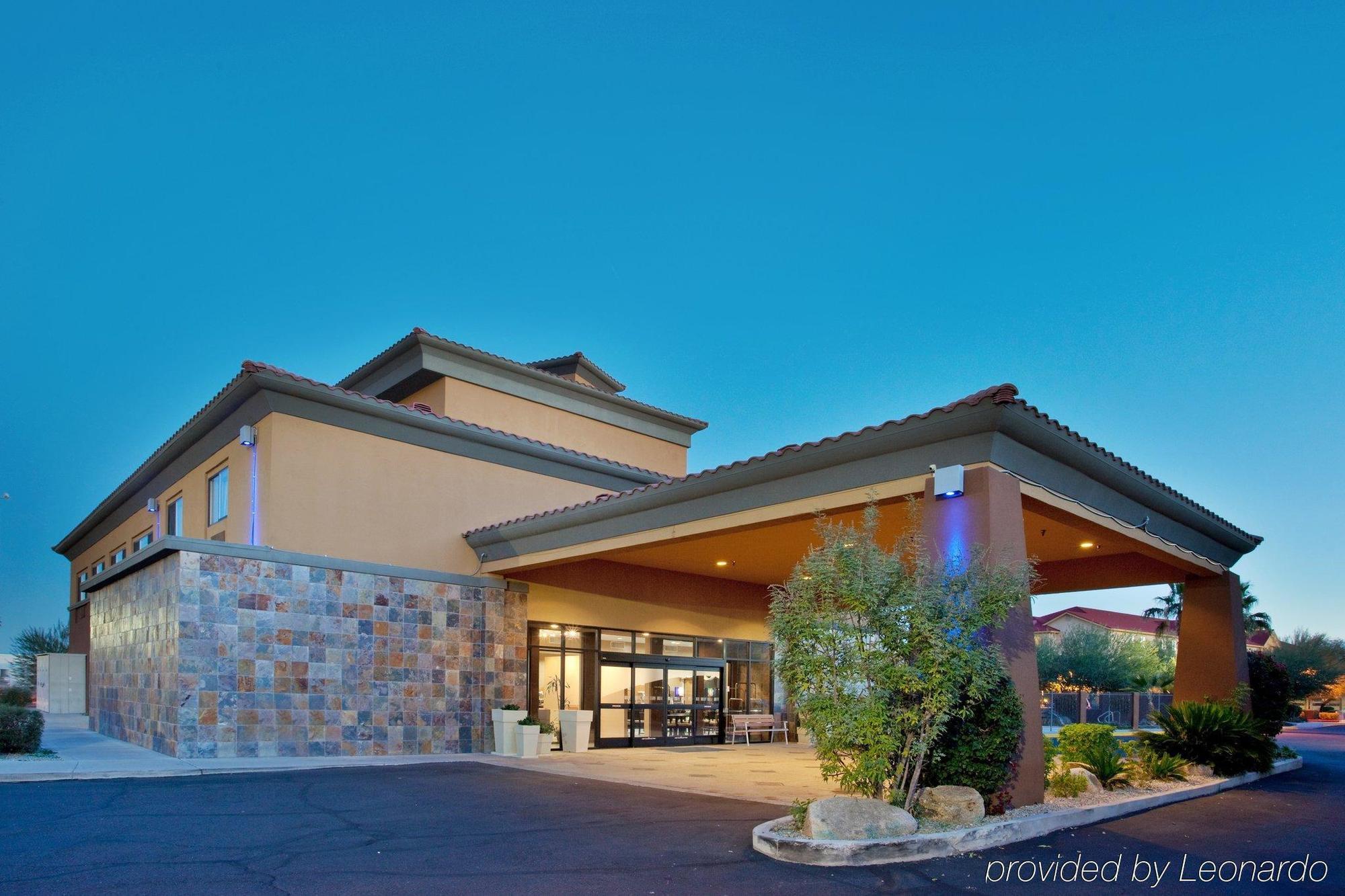 Holiday Inn Express & Suites Phoenix/Chandler Exteriér fotografie