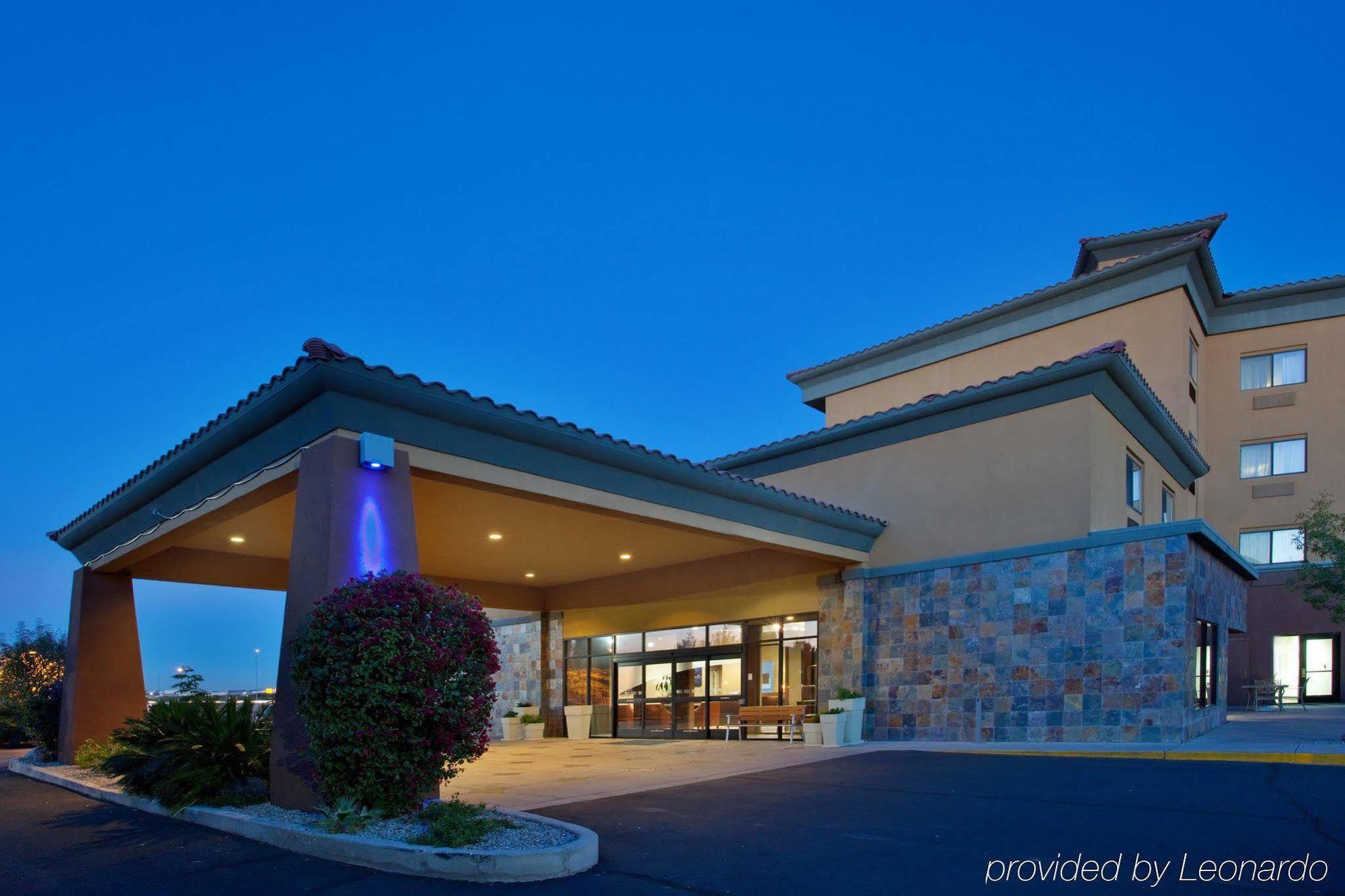 Holiday Inn Express & Suites Phoenix/Chandler Exteriér fotografie